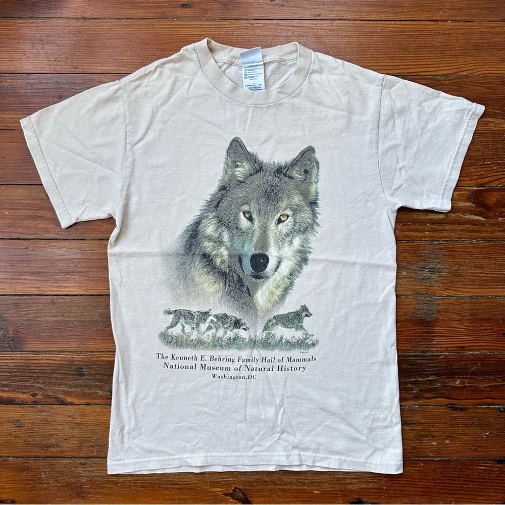 Vintage 00s Smithsonian Institution wolf shirt Small